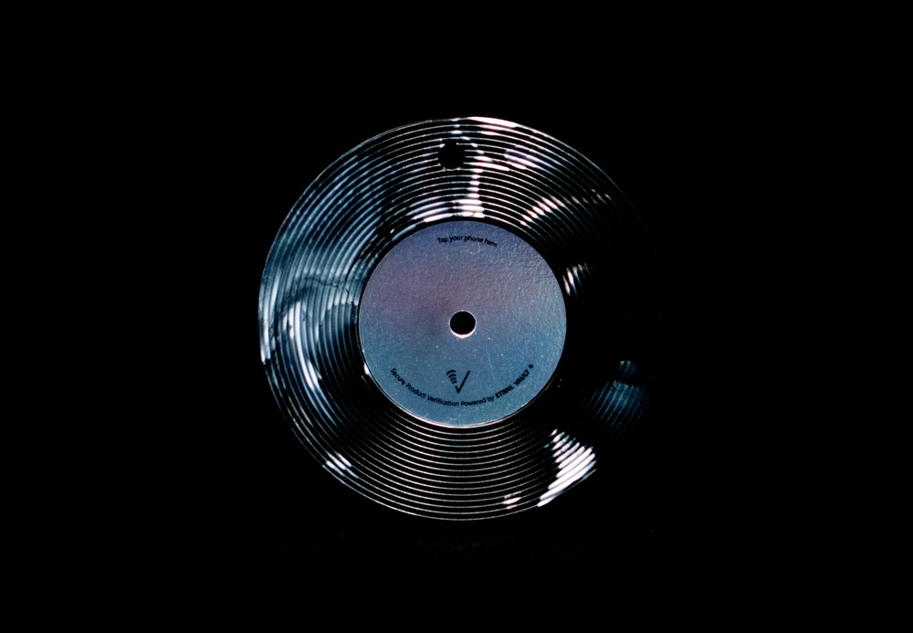 NFC Vinyl Tag